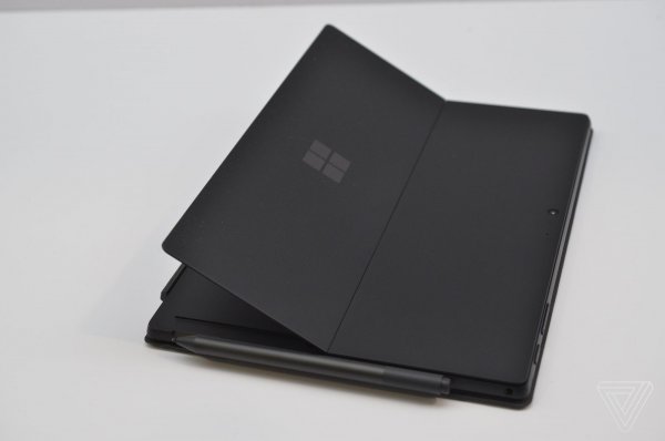 Предварительный обзор Surface Pro 6 — тот же снаружи, новый внутри — Начинка. 1