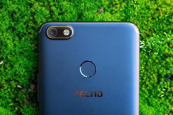 Селфи-мастер: обзор TECNO CAMON X