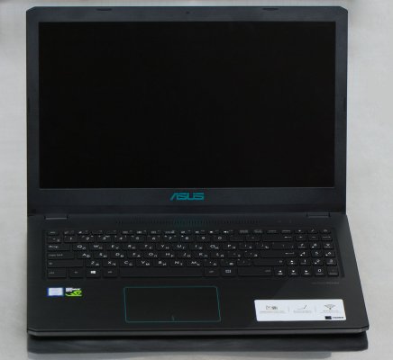 Не до конца гейминг: ASUS X570UD — Экран, тачпад и клавиатура. 1