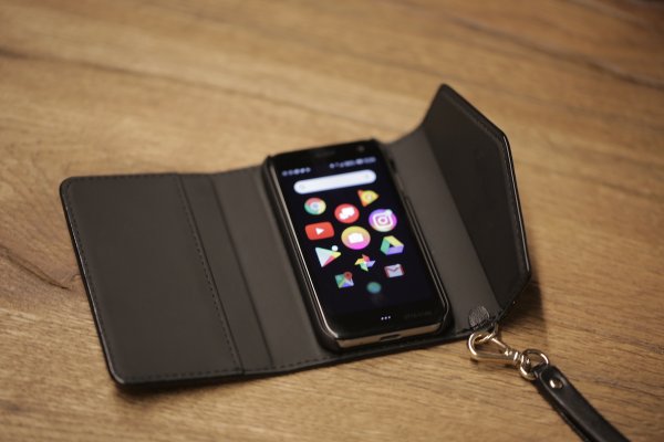 Предварительный обзор Palm — крошечного компаньона на полноценном Android для смартфона