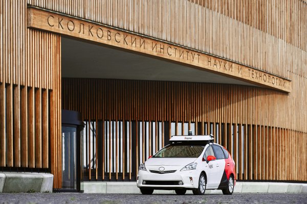 Яндекс прокатил Медведева на новом беспилотном такси