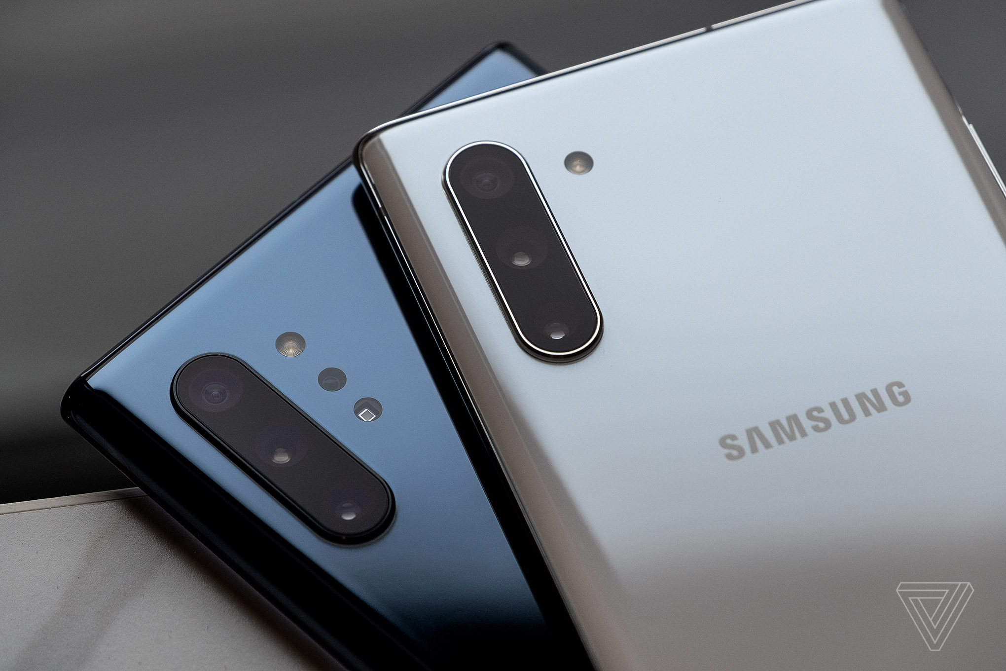 Дорогие и мощные: Samsung показала Galaxy Note 10 и Note 10+