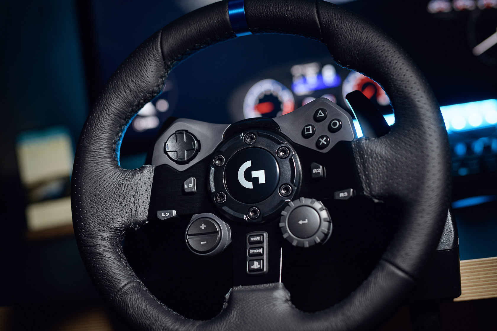 Включи руль. Руль Logitech g23. Управление на руле Logitech g29 Gran Turismo Sport. Баранки для Logitech. G923 кастом руль.