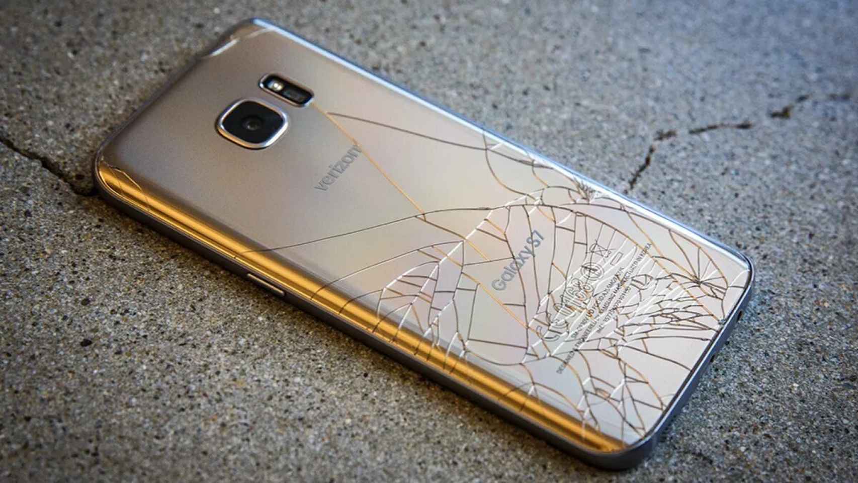 В смартфонах Samsung появился необычный режим для сломанных устройств. Что  он делает