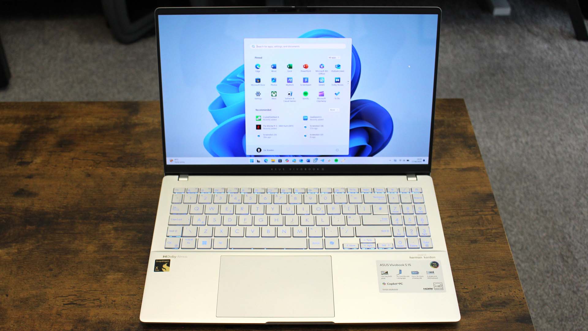 Ноутбук на Snapdragon (тестируем игры и нейронки): обзор ASUS VivoBook S 15  типа Copilot+ PC