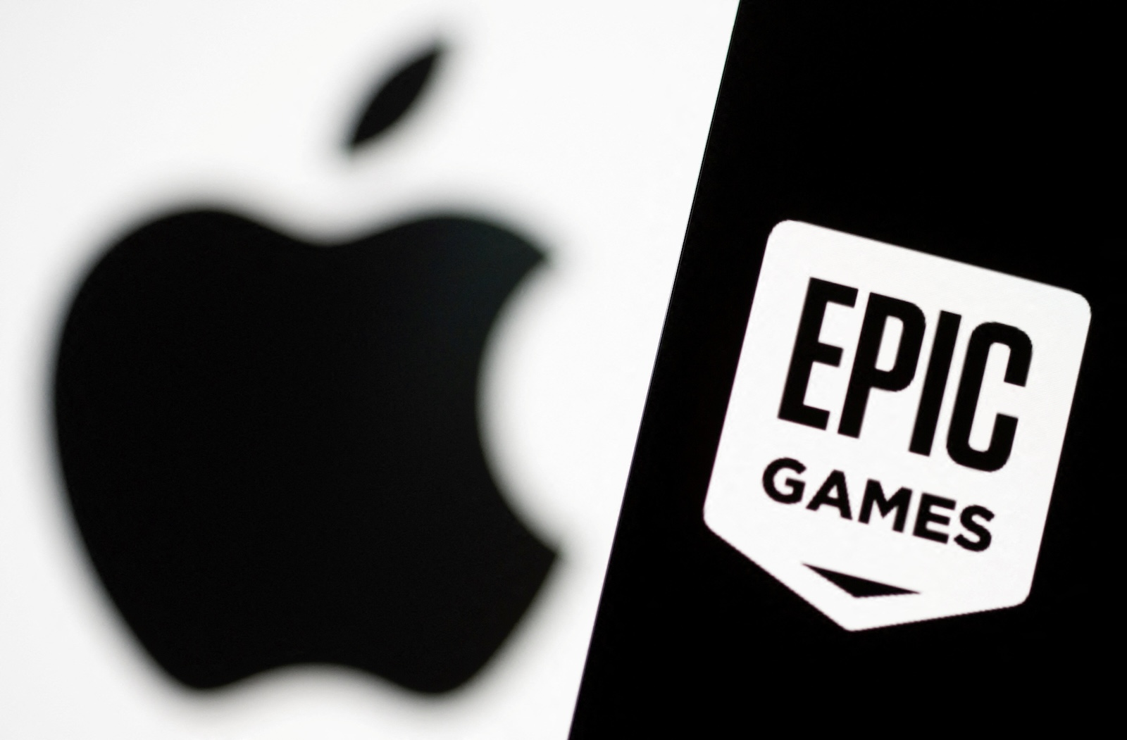 Apple всё же одобрила сторонний магазин приложений от Epic Games: он будет  работать только в ЕС