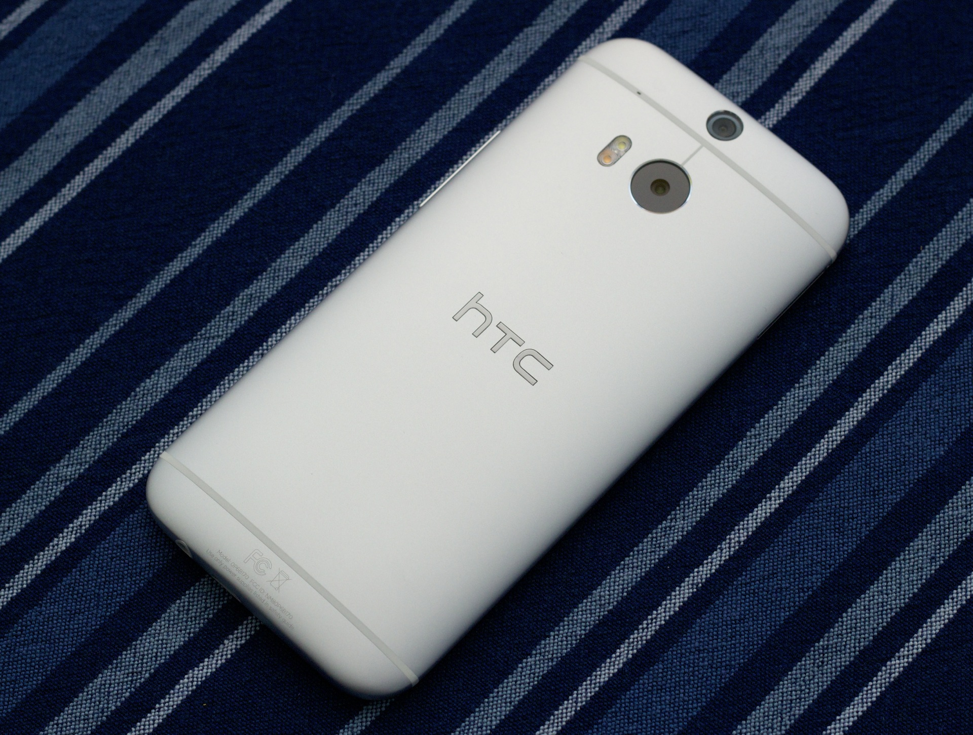 HTC One (M8) получает официальное обновление Android 5.0.1 Lollipop