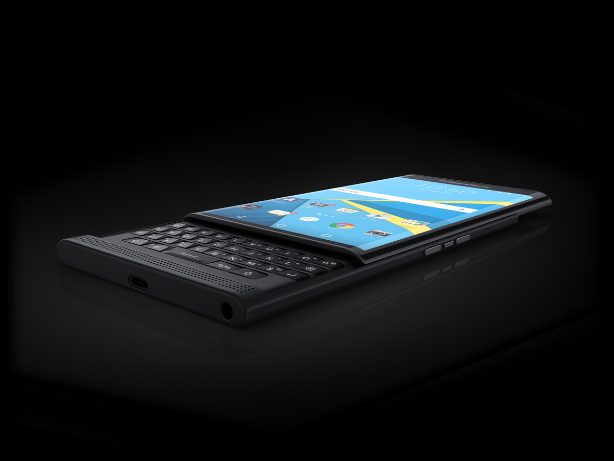 Опубликованы официальные рендеры BlackBerry Priv