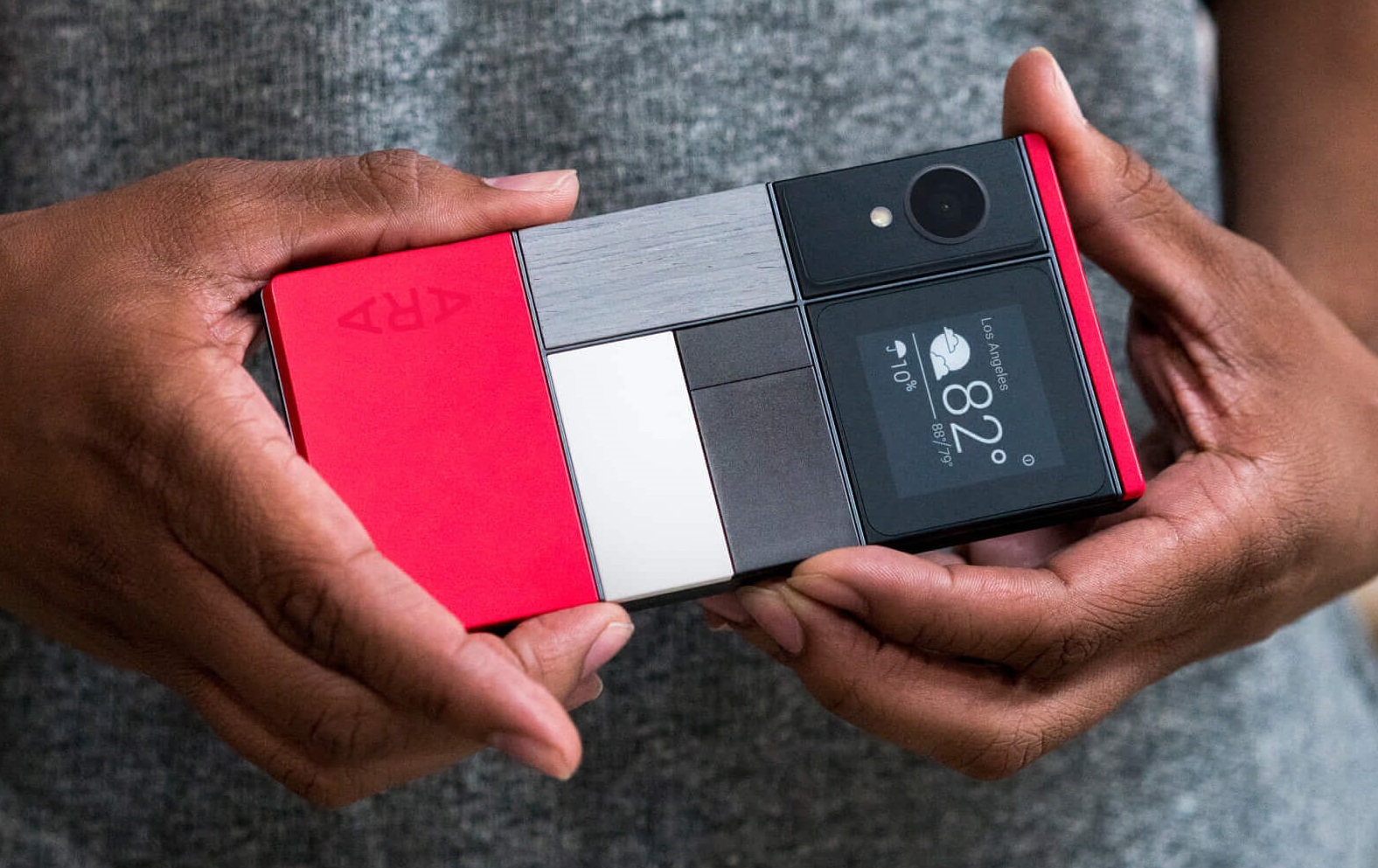 Google не забыла о Project Ara — релиз этой осенью