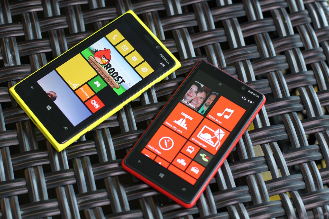 Разные виды панелей для Nokia Lumia 820