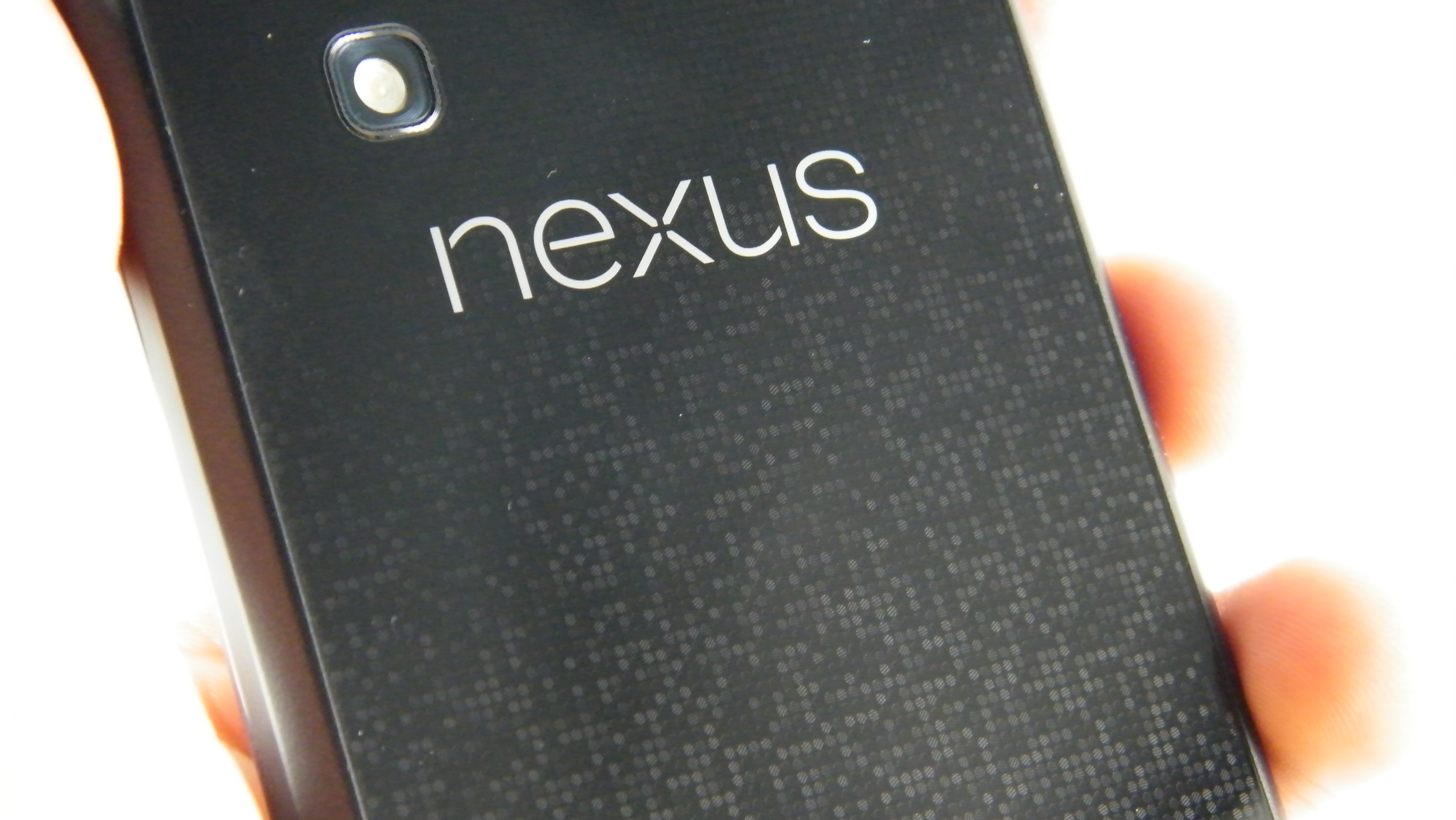 Google обвиняет LG в недостатке Nexus 4